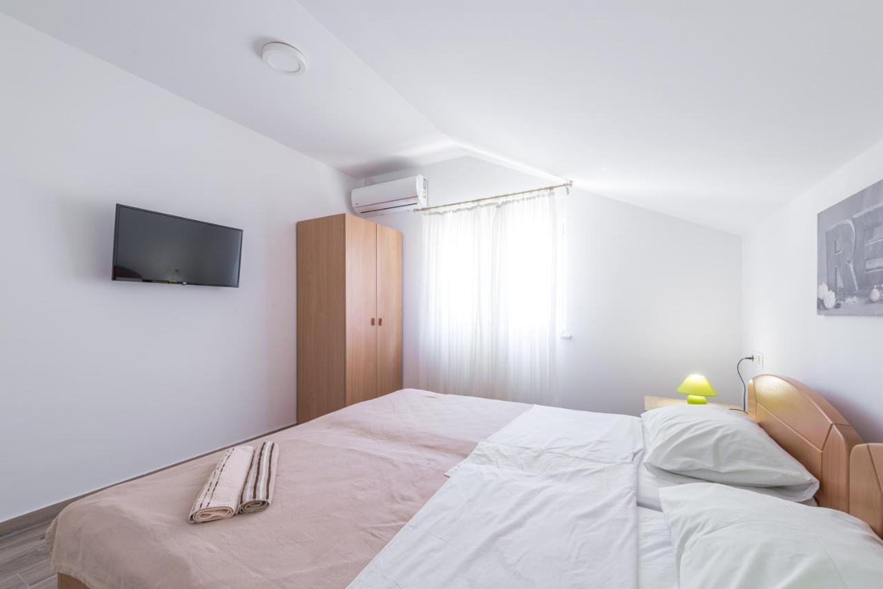 Apartments Vukelic Mlini Luaran gambar