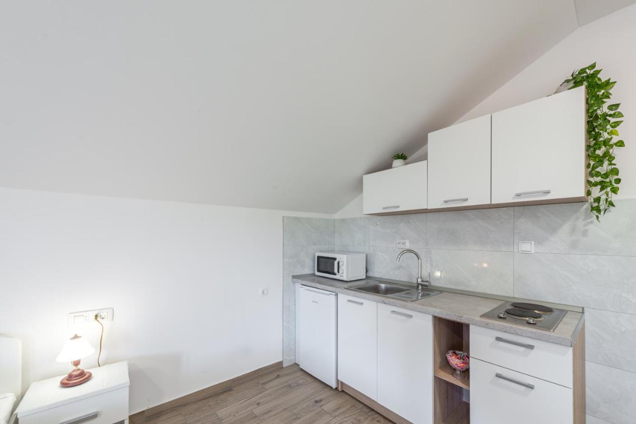 Apartments Vukelic Mlini Luaran gambar