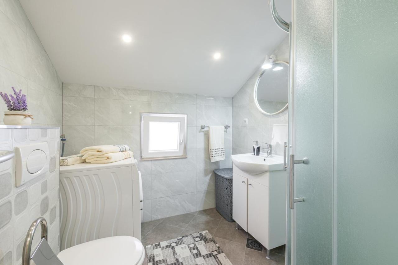 Apartments Vukelic Mlini Luaran gambar