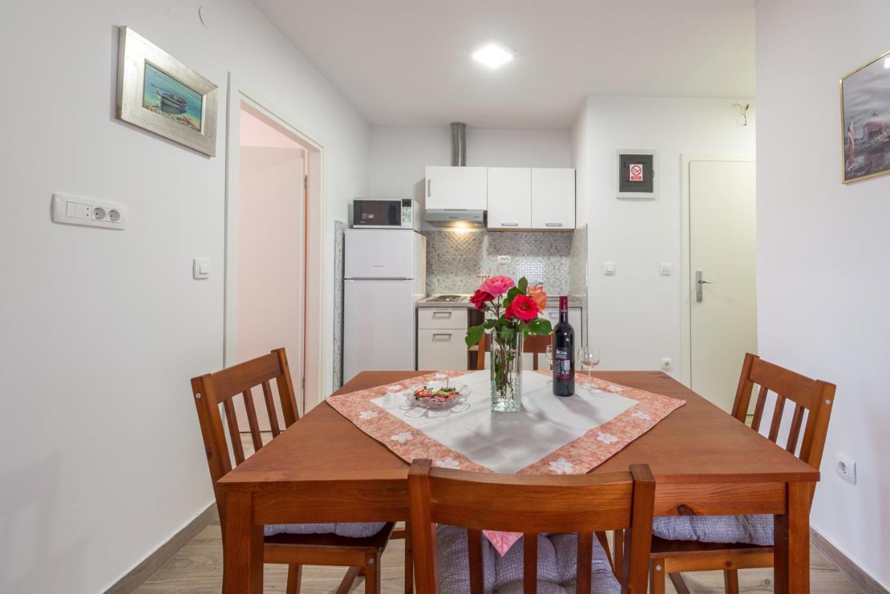 Apartments Vukelic Mlini Luaran gambar