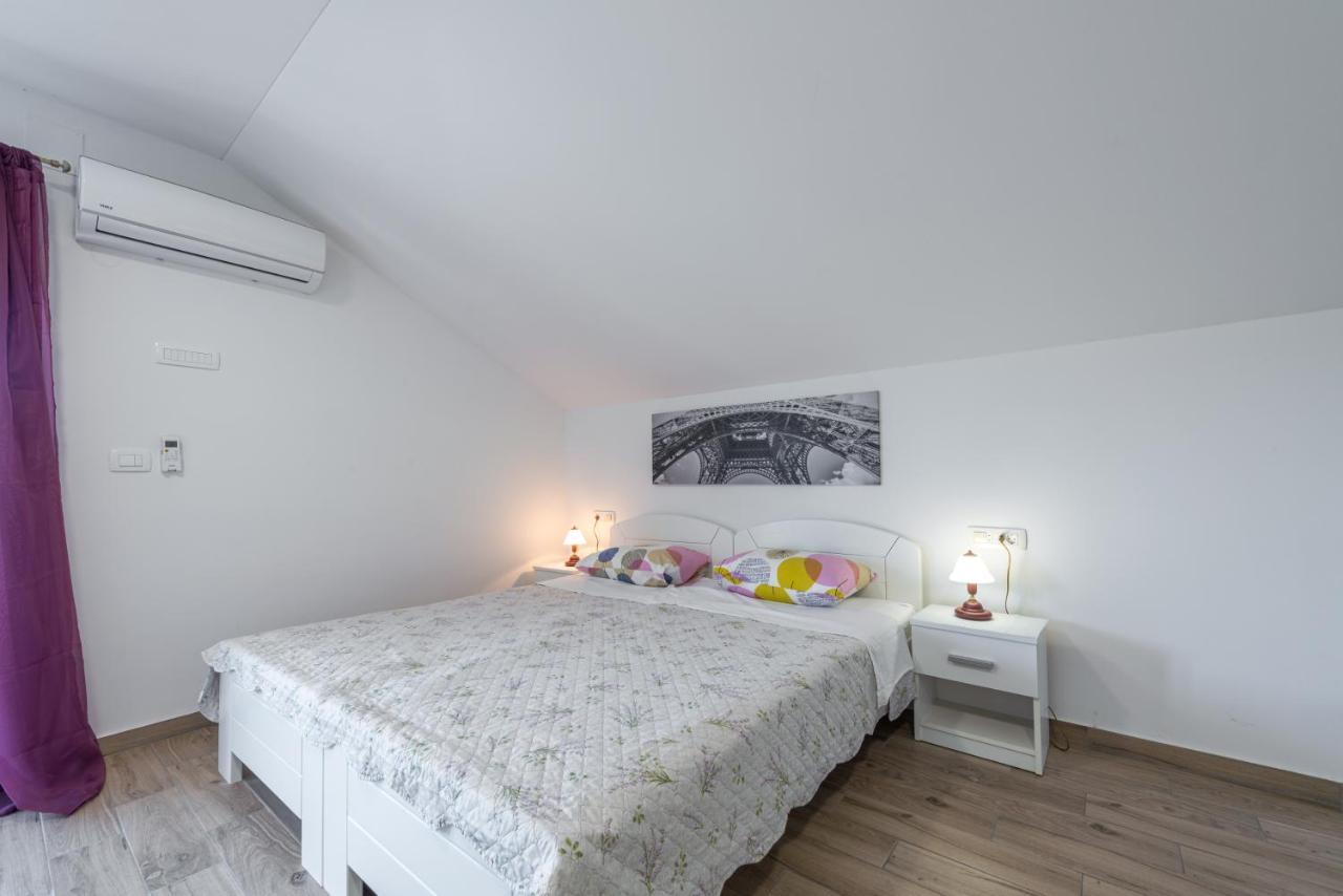 Apartments Vukelic Mlini Luaran gambar